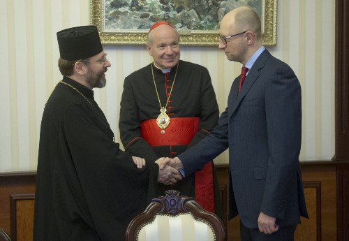 Арсеній Яценюк високо цінує візит кардинала Кристофа Шенборна до України.(ФОТО)